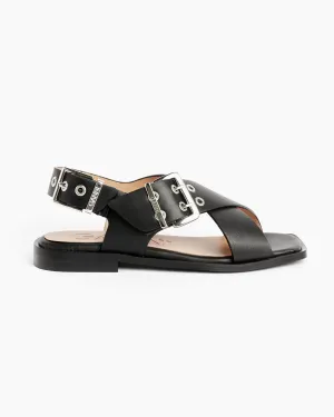 Feminine Buckle Strap Sandal in Black