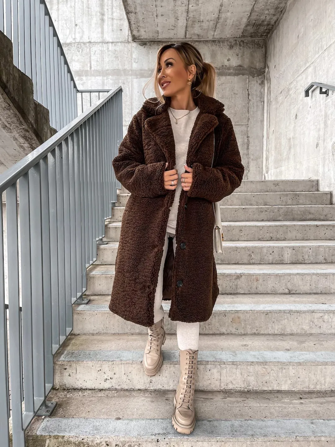 Luana - Fluffy Teddy Jacket