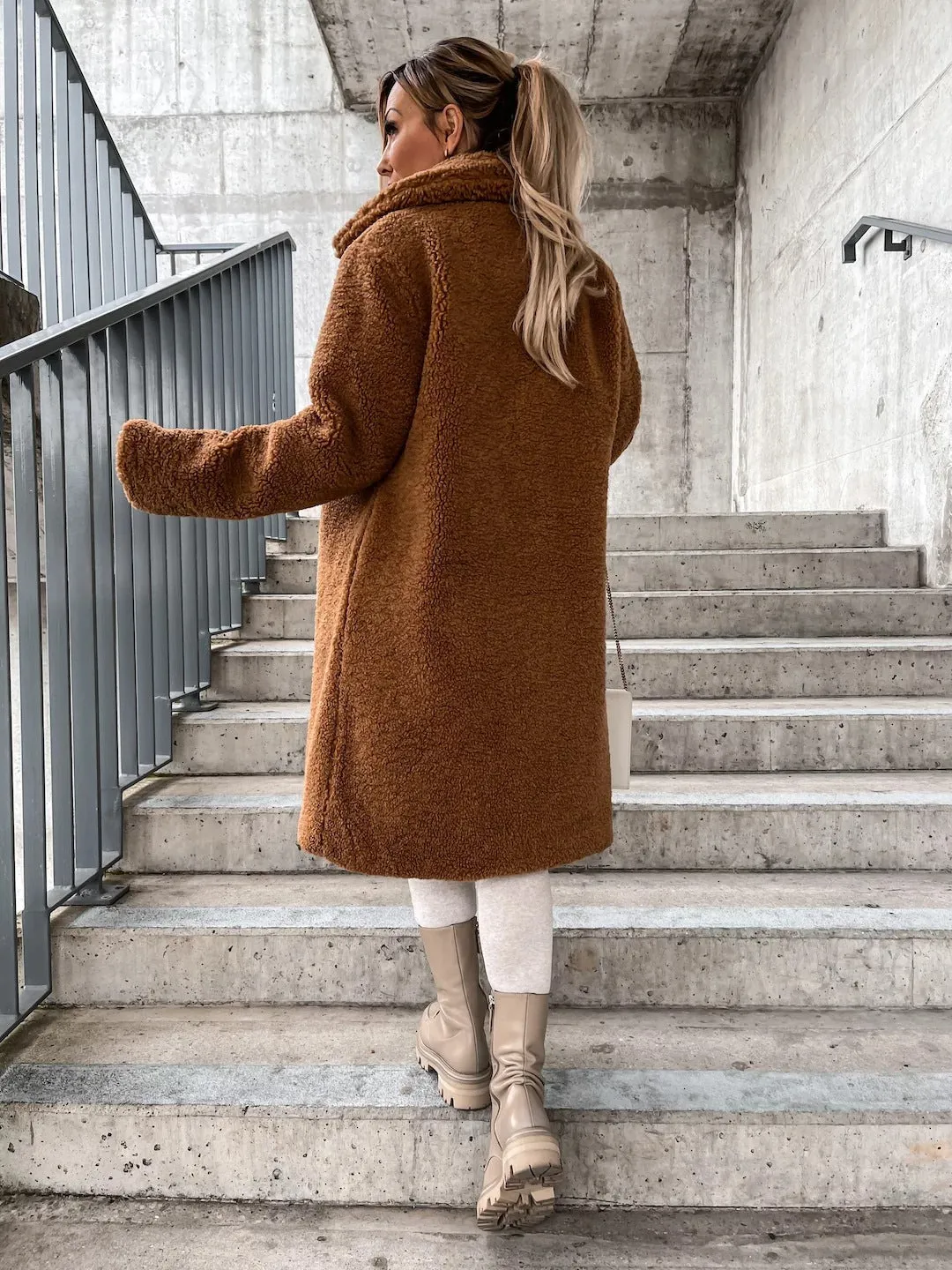 Luana - Fluffy Teddy Jacket