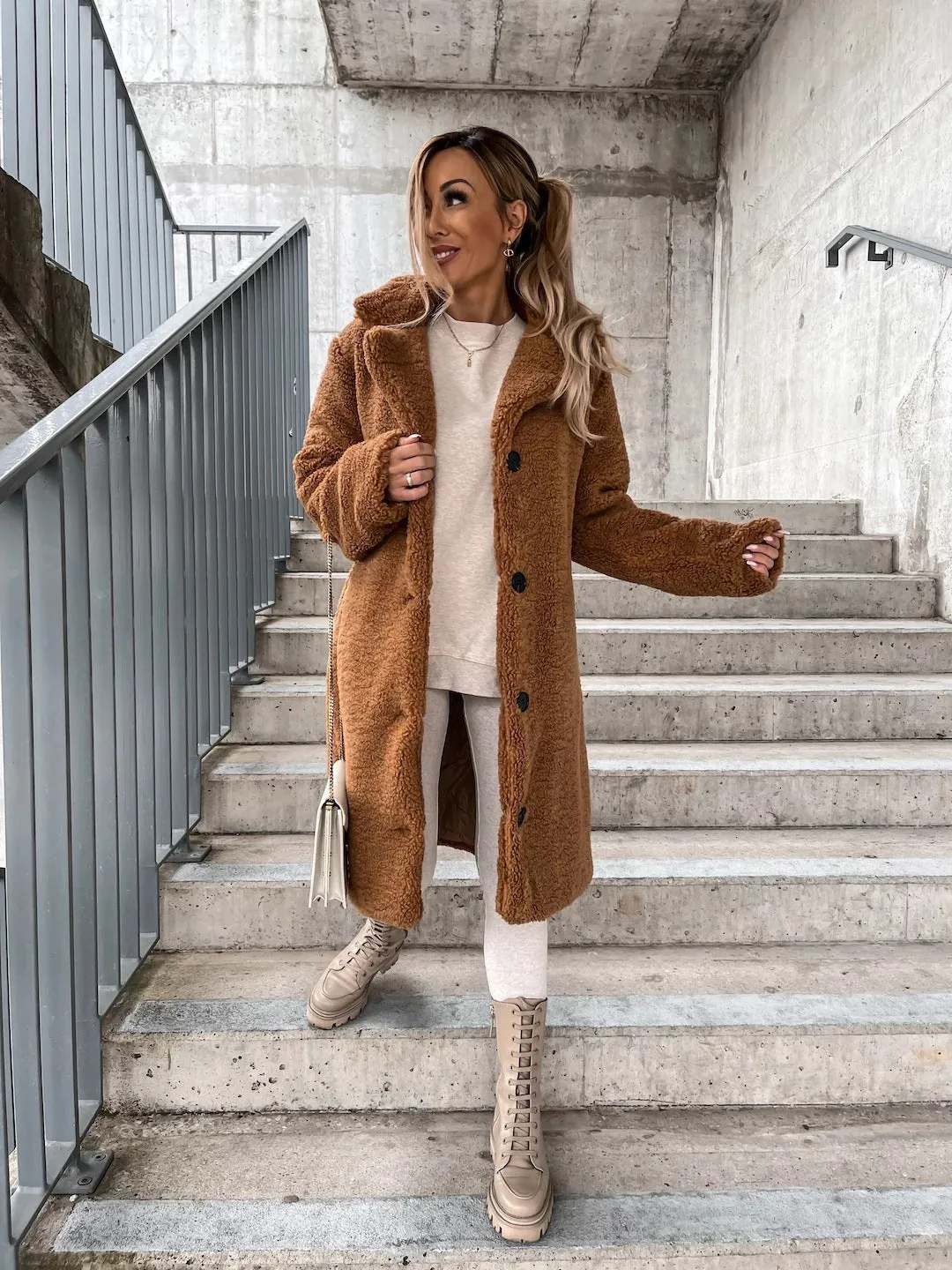 Luana - Fluffy Teddy Jacket