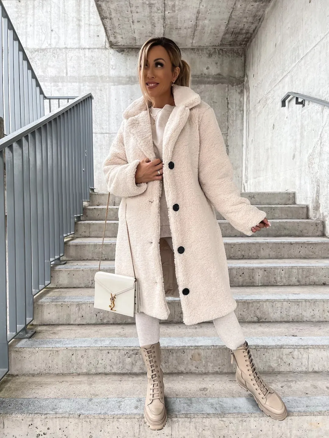 Luana - Fluffy Teddy Jacket