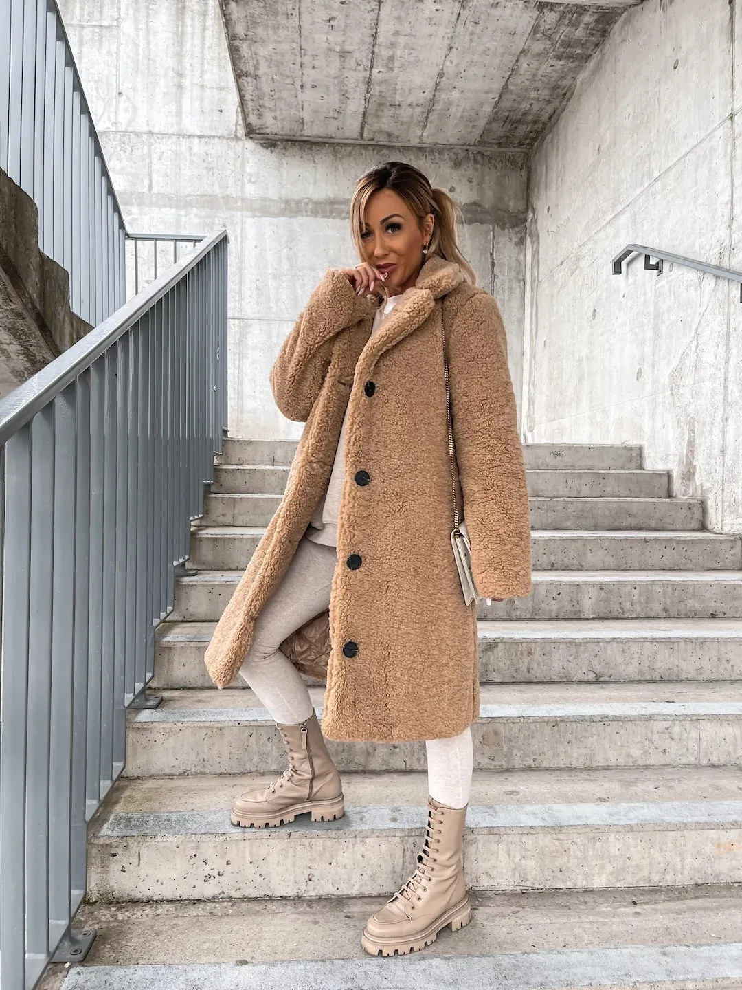 Luana - Fluffy Teddy Jacket