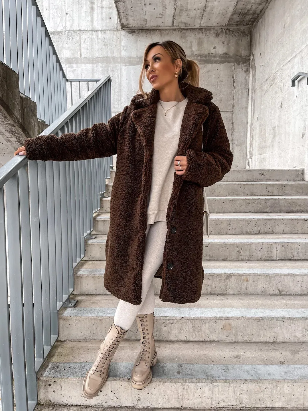 Luana - Fluffy Teddy Jacket