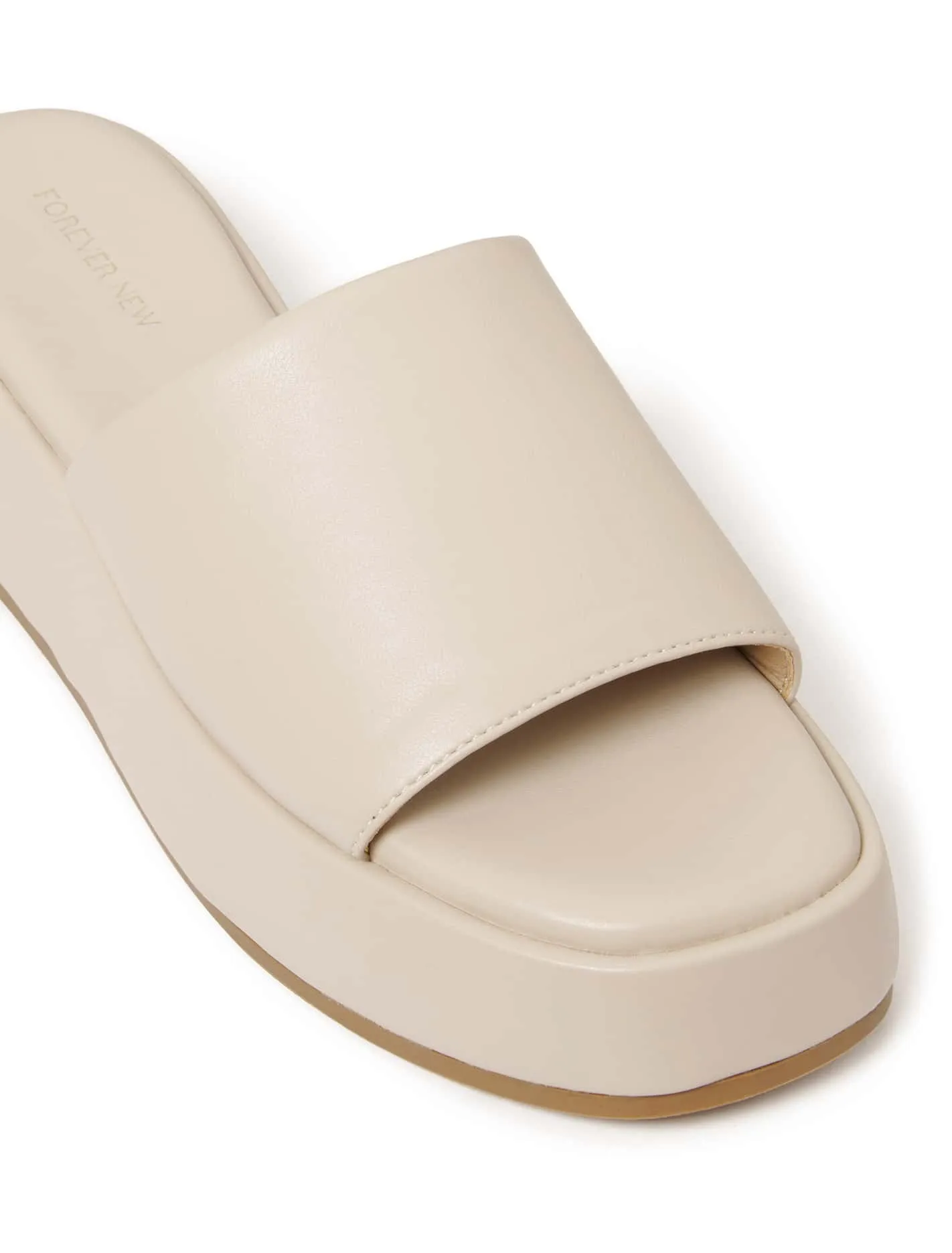 Nava Flatform Sandal