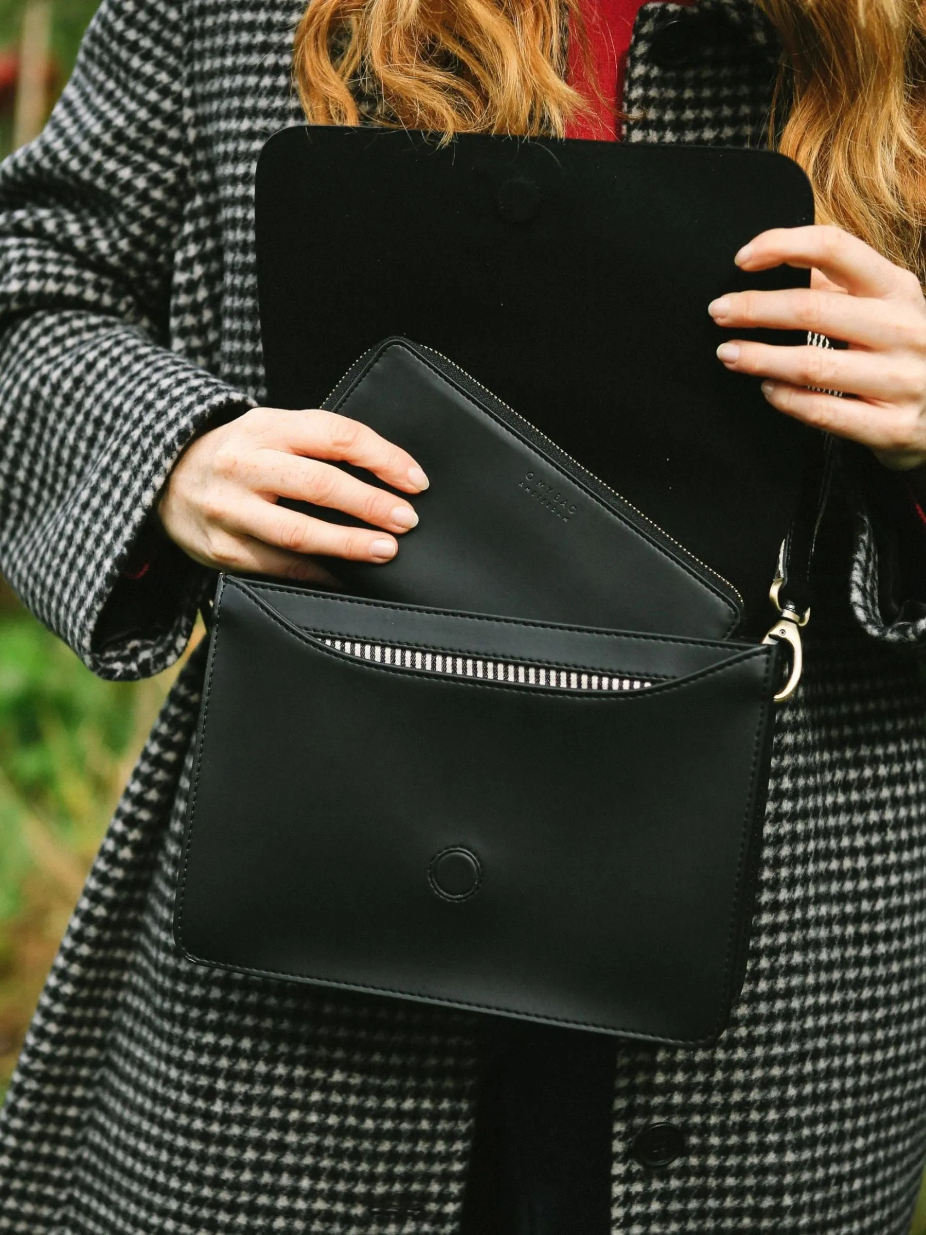 Sonny Wallet Black Apple Skin | O My Bag
