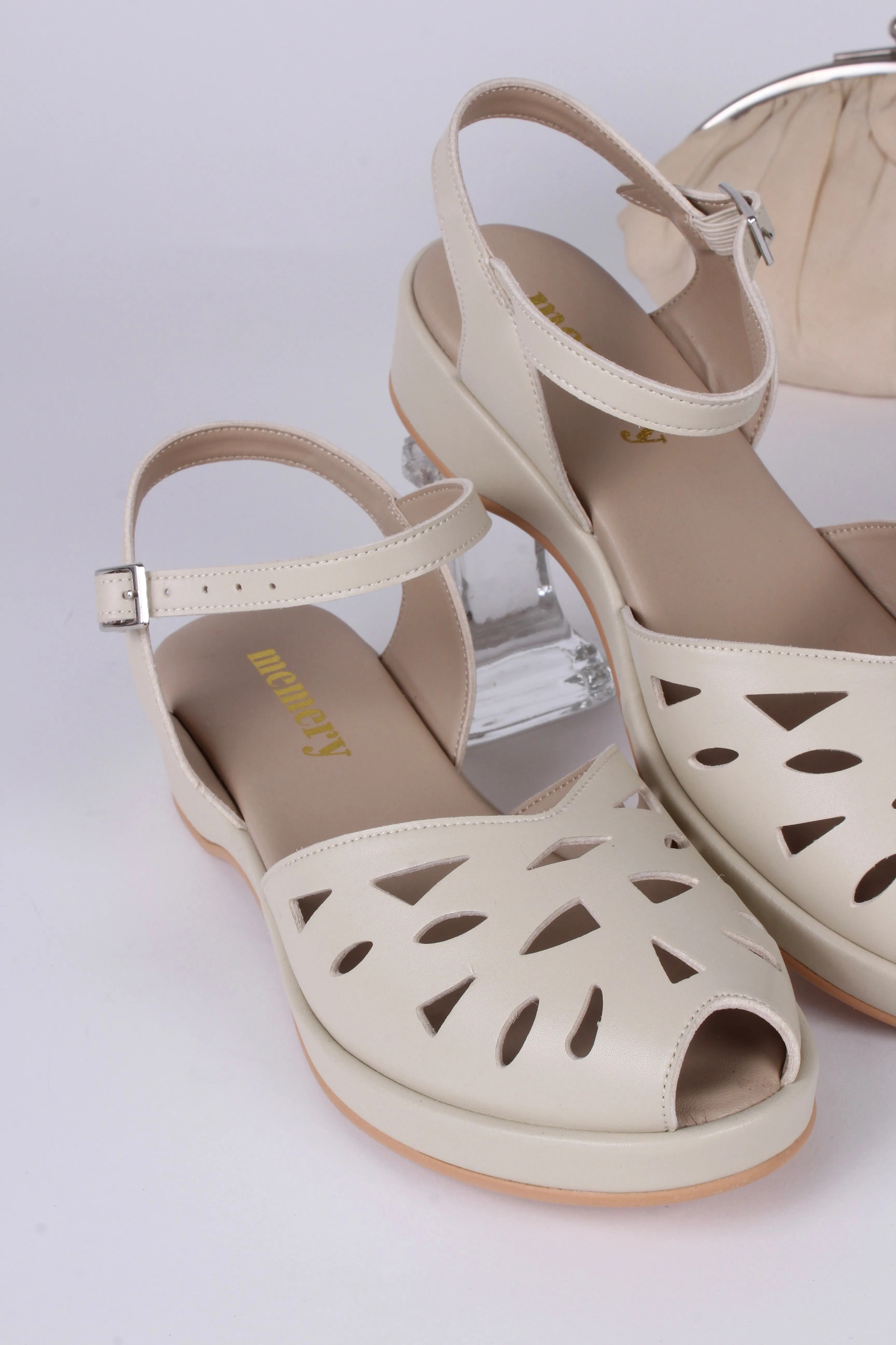 VEGAN - 1940s / 50s style summer sandals /  wedges - Cream - Sidse
